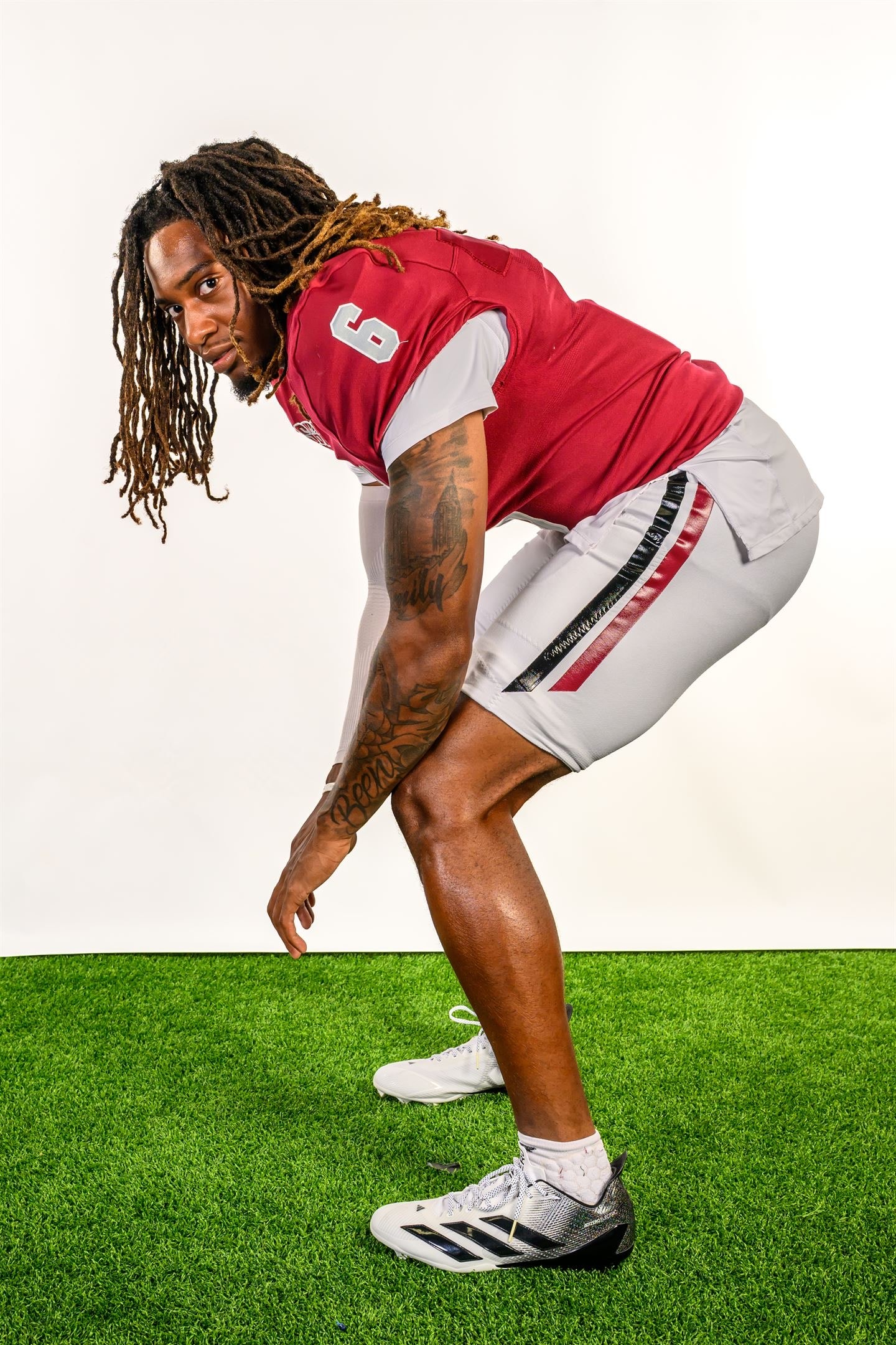 Justin Powe #06 — defensive lean stance