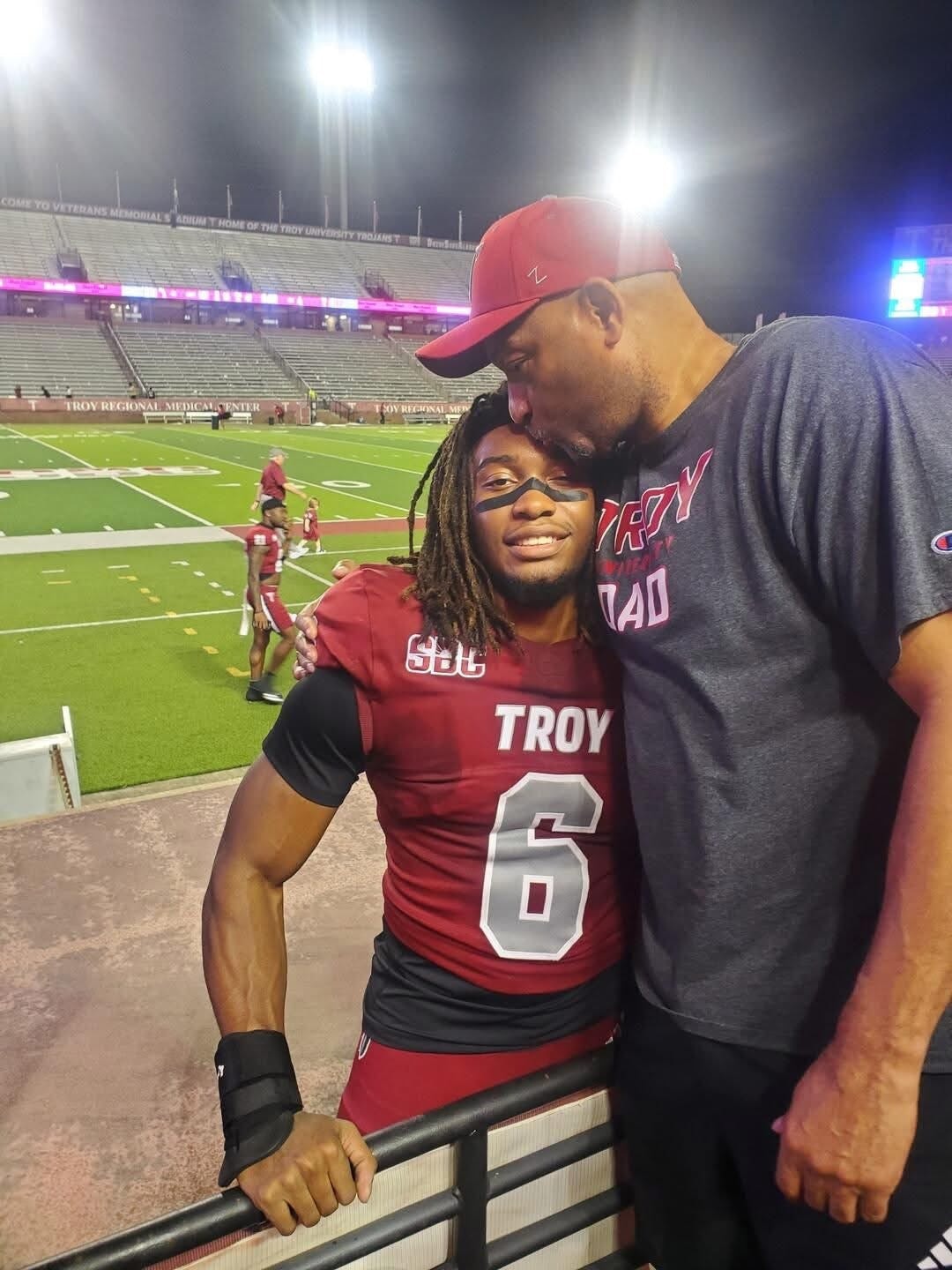 From sidelines to victory — family support fueled Justin Powe's return