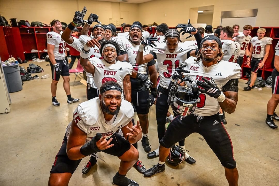 Sealing the Win Against the Louisiana Ragin' Cajuns